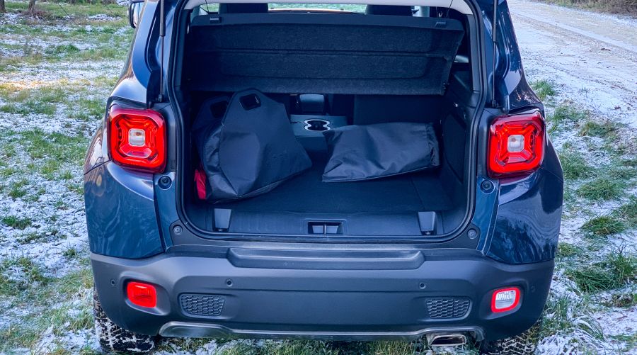 Felmenők génjei – Jeep Renegade 4xe – Plug-in Hybrid - STYLENEWS - Mobility - jeep renegade, jeep renegade 4xe teszt, jeep renegade plug-in hybrid teszt, renegade, renegade teszt, 