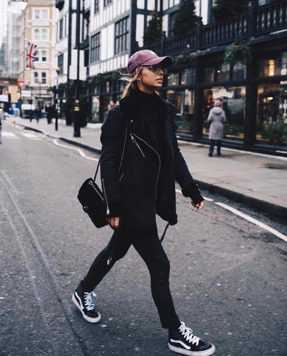 Stílusiskola: dobd fel az outfit-ed baseball sapkával - DIVAT&STÍLUS - Stílusiskola - 