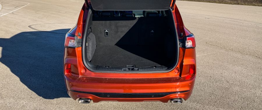 Hybrid is, dízel is – Ford Kuga 2.0 EcoBlue mHEV ST-Line X M6 - STYLENEWS - Mobility - Ford Kuga 2.0 EcoBlue mHEV ST-Line teszt, ford kuga 2020, ford kuga dízel  MHEV teszt, ford kuga EcoBlue teszt, Ford SUV teszt, 