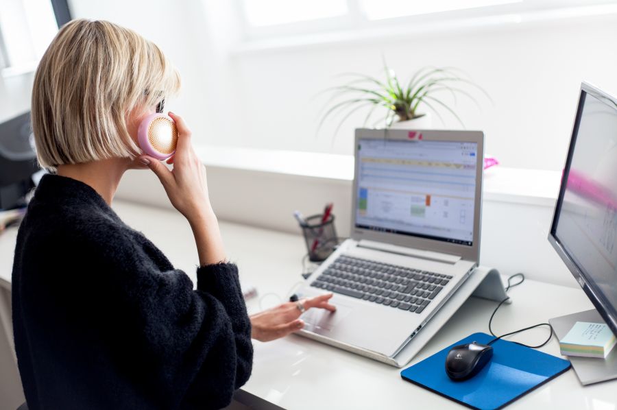 Bőrápolási trendek a “Zoom-korszak” idején. Érdekes dolgokat tudtunk meg egy felmérésnek köszönhetően. - SZÉPSÉG - Bőrápolás - home office bőrápolás, zoom korszak bőrápolása, 