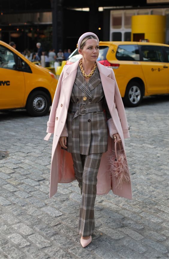 Stílusiskola: outfitek csodás rózsaszín árnyalatokkal - DIVAT&STÍLUS - Stílusiskola - divat, outfit, rózsaszín, stílus, 