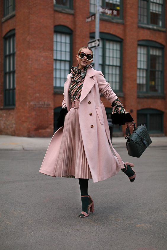 Stílusiskola: outfitek csodás rózsaszín árnyalatokkal - DIVAT&STÍLUS - Stílusiskola - divat, outfit, rózsaszín, stílus, 