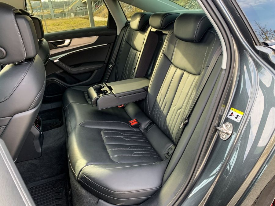 Igazgató úr – Audi A6 55 TFSI e quattro S tronic - STYLENEWS - Mobility - Audi A6 55 TSFI teszt, Audi A6 55TSFI e quatro S tronic teszt, Audi A6 teszt, Audi plug-in hybrid teszt, 