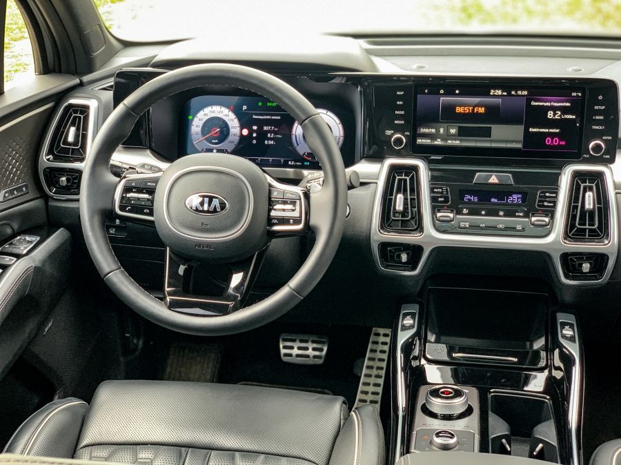 A KIA megérkezett, majd le is hagyott mindenkit – KIA Sorento 230 Hybrid - STYLENEWS - Mobility - kia sorento, kia sorento 230 hybrid teszt, sorento 2021 teszt, sorento hybrid teszt, sorento teszt, 