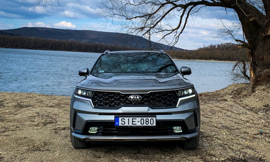 A KIA megérkezett, majd le is hagyott mindenkit – KIA Sorento 230 Hybrid - STYLENEWS - Mobility - kia sorento, kia sorento 230 hybrid teszt, sorento 2021 teszt, sorento hybrid teszt, sorento teszt, 