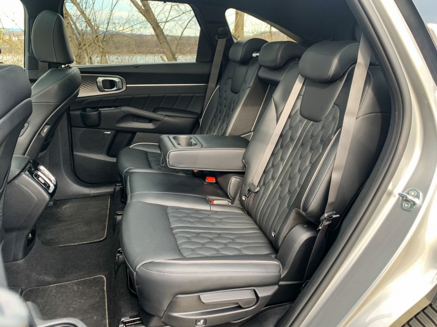 A KIA megérkezett, majd le is hagyott mindenkit – KIA Sorento 230 Hybrid - STYLENEWS - Mobility - kia sorento, kia sorento 230 hybrid teszt, sorento 2021 teszt, sorento hybrid teszt, sorento teszt, 