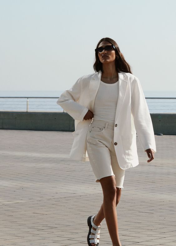 Stílusiskola: bermuda shortok, a tavasz kedvencei - DIVAT&STÍLUS - Stílusiskola - bermuda, bermuda short, divat, nadrág, outfit, stílus, 