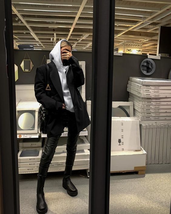 Stílusiskola: így viselj fekete blézereket - DIVAT&STÍLUS - Stílusiskola - blézer, divat, fekete blézer, outfit, stílus, 