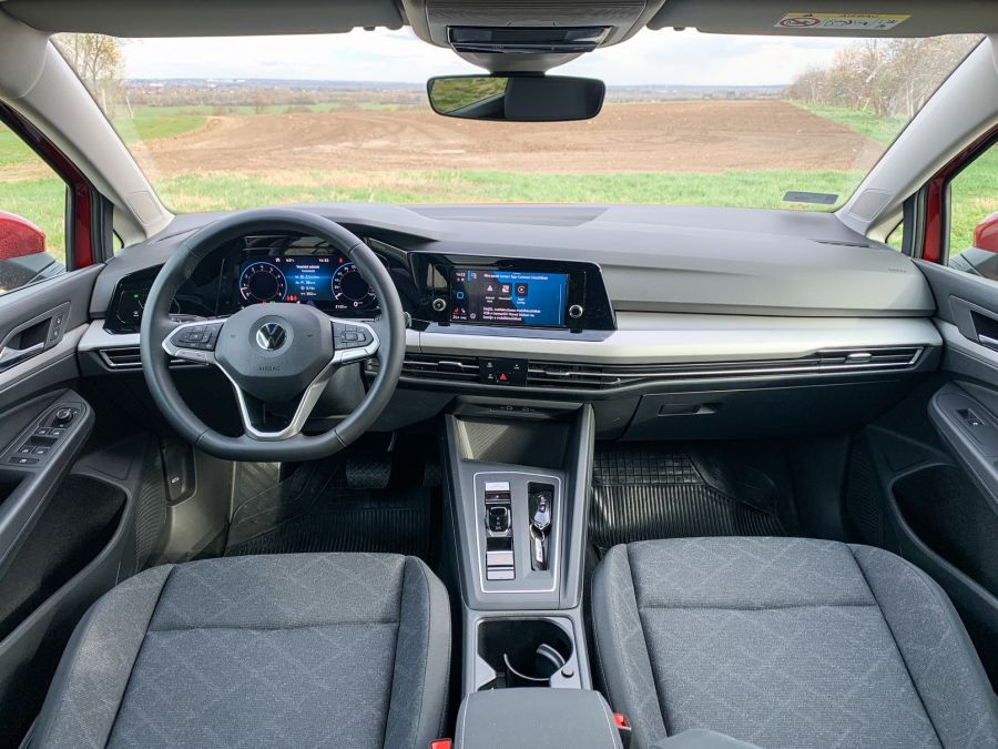 Ami kell! – Volkswagen Golf 8 Variant 1.5 eTDI Life - STYLENEWS - Mobility - 