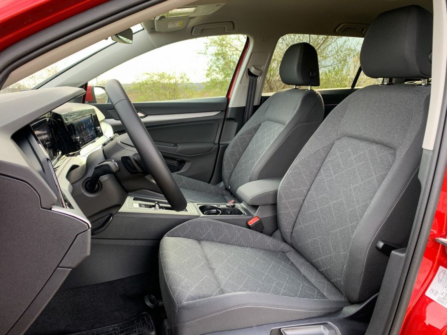 Ami kell! – Volkswagen Golf 8 Variant 1.5 eTDI Life - STYLENEWS - Mobility - 