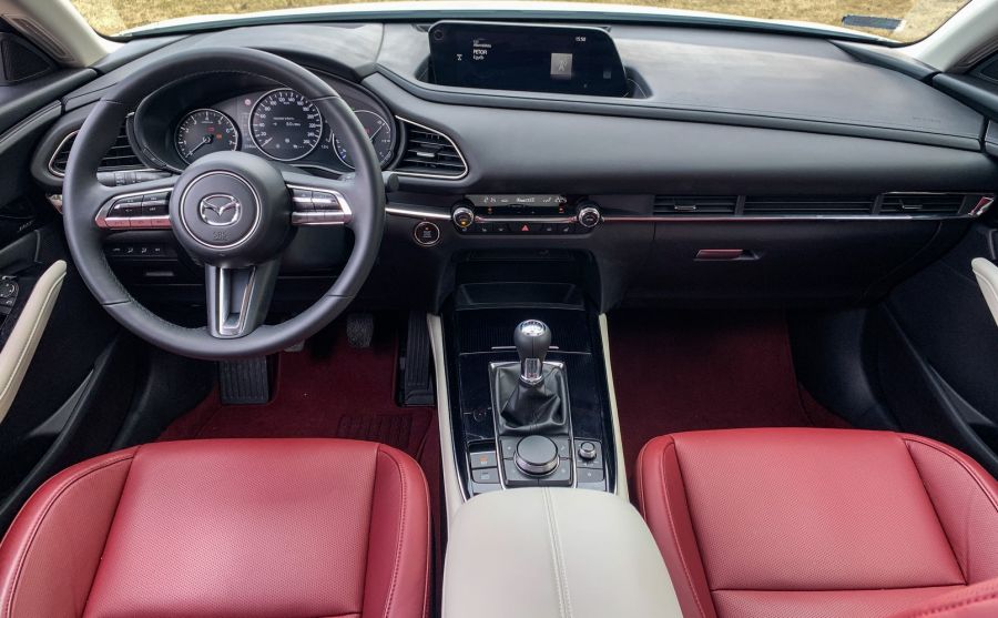 Párhuzamok – Mazda CX30 Skyactive X 100th Anniversary - STYLENEWS - Mobility - Mazda CX30 100th Anniversery teszt, Mazda CX30 skyactive X teszt, mazda cx30 teszt, 