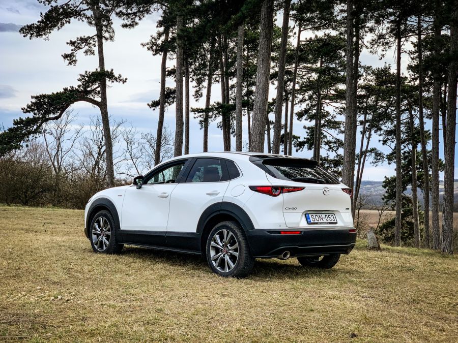 Párhuzamok – Mazda CX30 Skyactive X 100th Anniversary - STYLENEWS - Mobility - Mazda CX30 100th Anniversery teszt, Mazda CX30 skyactive X teszt, mazda cx30 teszt, 