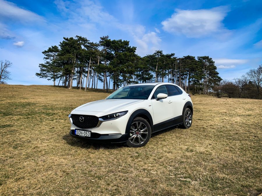 Párhuzamok – Mazda CX30 Skyactive X 100th Anniversary - STYLENEWS - Mobility - Mazda CX30 100th Anniversery teszt, Mazda CX30 skyactive X teszt, mazda cx30 teszt, 