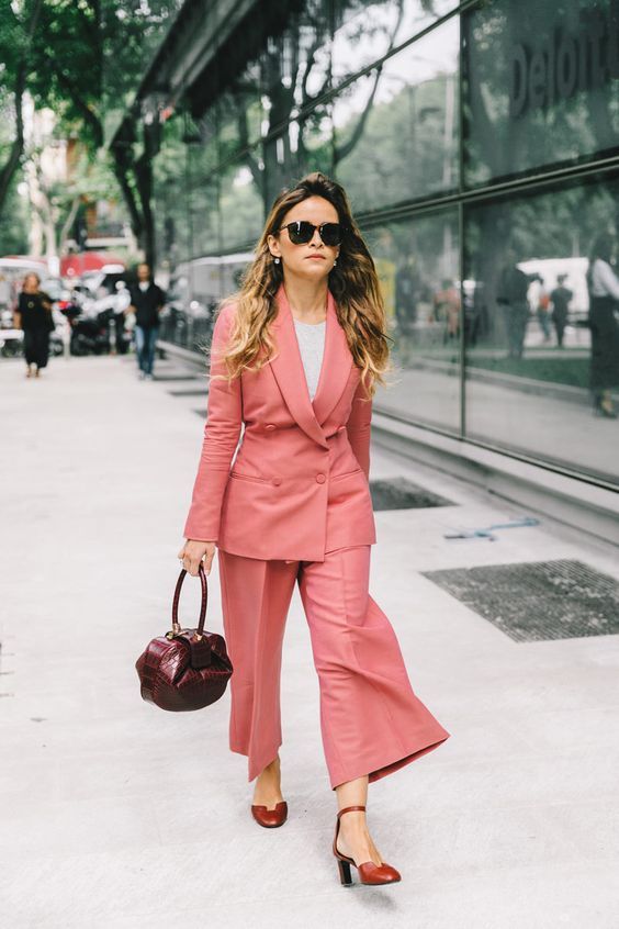 Stílusiskola: így viseld tavasszal a korall színt - DIVAT&STÍLUS - Stílusiskola - divat, korall, outfit, stílus, tavasz, 