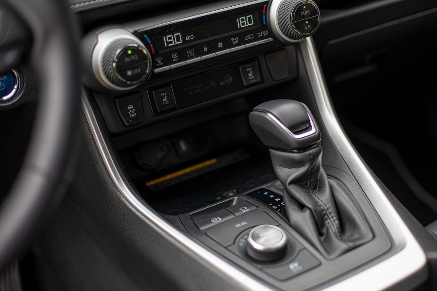 Black Cars Matter – Toyota Rav4 Black Edition - STYLENEWS - Mobility - rav4 2021, rav4 black edition, Rav4 black edition teszt, rav4 toyota, Toyota rav4 full-hybrid teszt, Toyota rav4 hybrid teszt, 