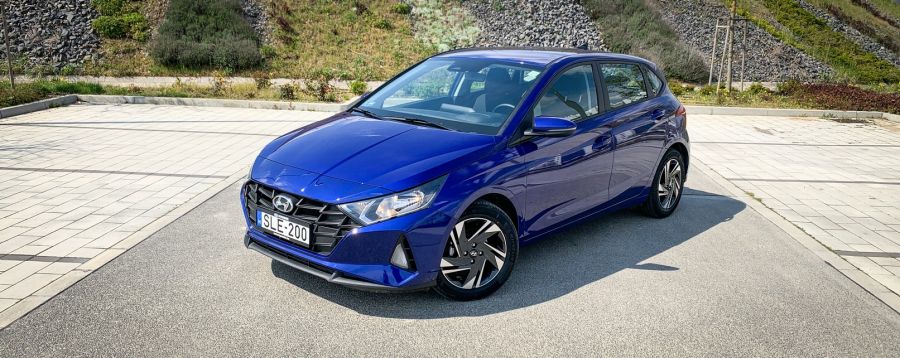 Kontrasztok - Hyundai i20 Comfort 1.2MPI - STYLENEWS - Mobility - hyundai, hyundai i20, hyundai i20 1.2 MPI teszt, hyundai i20 Comfort teszt, i20 hyundai, i20 teszt, 