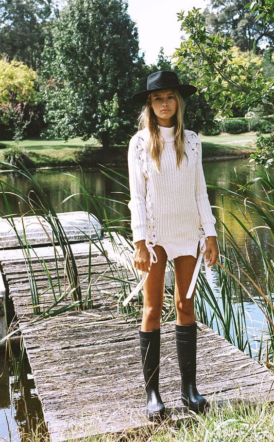 Stílusiskola: csinos outfitek gumicsizmával - DIVAT&STÍLUS - Stílusiskola - divat, eső, gumicsizma, outfit, stílus, 