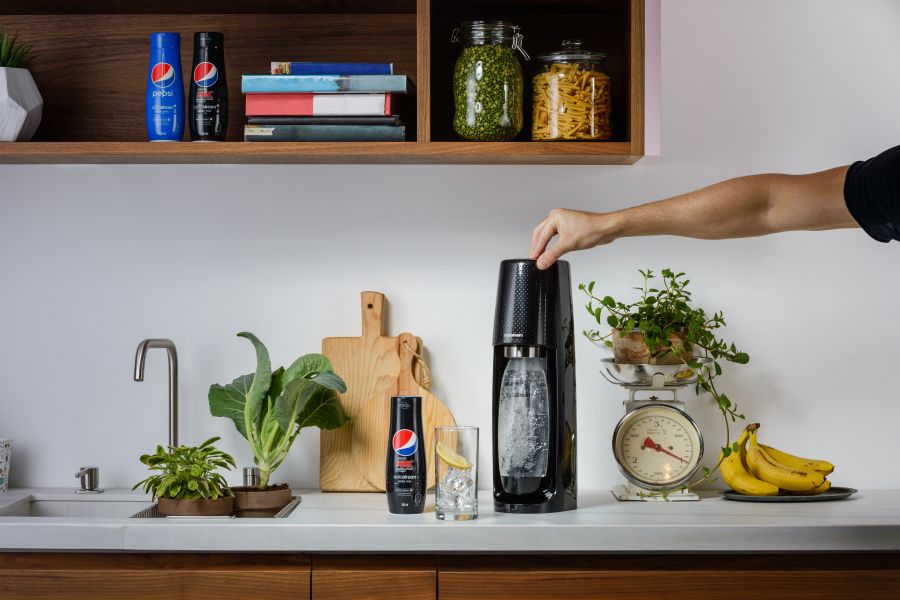 Júniustól otthon is kutyulhatunk Pepsit a SodaStream segítségével - STYLELIFE - Gasztronómia - pepsi, pepsico, sodastream, 
