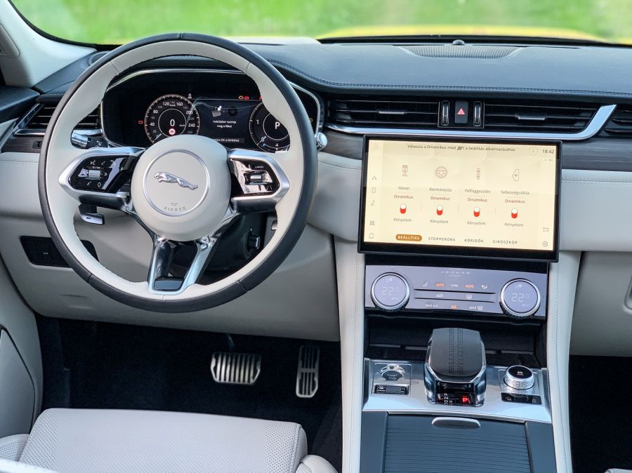 Tömegcikk helyett egyediség - Jaguar F-Pace D300 AWD - STYLENEWS - Mobility - 2021 jaguar f pace D300 teszt, f pace teszt, f-pace, f-pace  d300 teszt, jaguar f pace, 