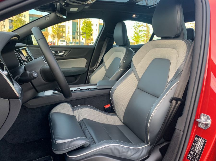 Egynél jobb a kettő – Volvo S60 B3 és T5 - STYLENEWS - Mobility - S60 teszt, s60 volvo, volvo s60, Volvo S60 B3 mild-hybrid teszt, Volvo S60 D3 vs. T5, Volvo S60 T5 teszt, 