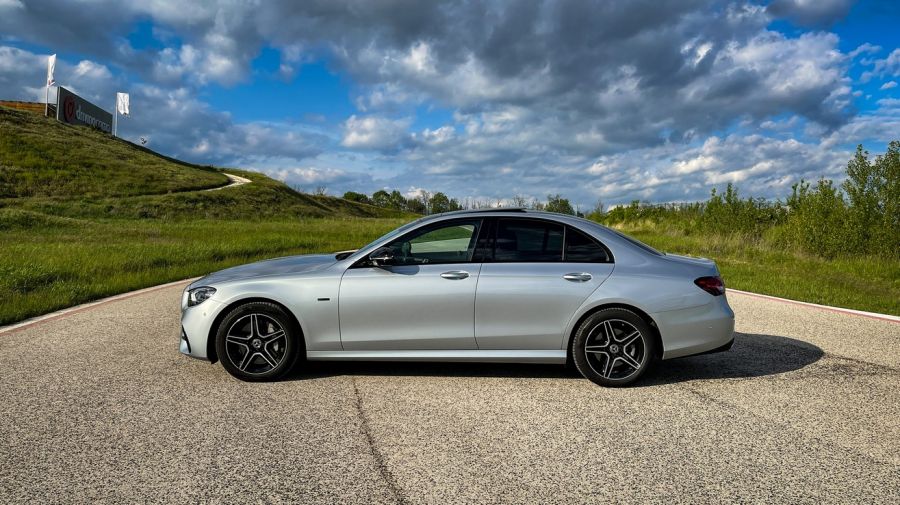 Lassan mondom, hogy mindenki megértsE – Mercedes E300e plug-in hybrid - STYLENEWS - Mobility - 2021 Mercedes E300e, e300 hybrid, e300e, Mercedes E classe, Mercedes E teszt, Mercedes E300e plug-in hybrid teszt, mercedes hybrid teszt, mercedes-benz E300e plug-in teszt, 
