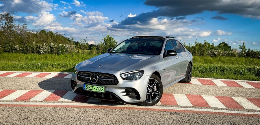 Lassan mondom, hogy mindenki megértsE – Mercedes E300e plug-in hybrid - STYLENEWS - Mobility - 2021 Mercedes E300e, e300 hybrid, e300e, Mercedes E classe, Mercedes E teszt, Mercedes E300e plug-in hybrid teszt, mercedes hybrid teszt, mercedes-benz E300e plug-in teszt, 