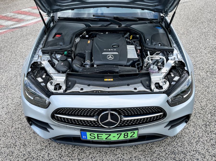 Lassan mondom, hogy mindenki megértsE – Mercedes E300e plug-in hybrid - STYLENEWS - Mobility - 2021 Mercedes E300e, e300 hybrid, e300e, Mercedes E classe, Mercedes E teszt, Mercedes E300e plug-in hybrid teszt, mercedes hybrid teszt, mercedes-benz E300e plug-in teszt, 