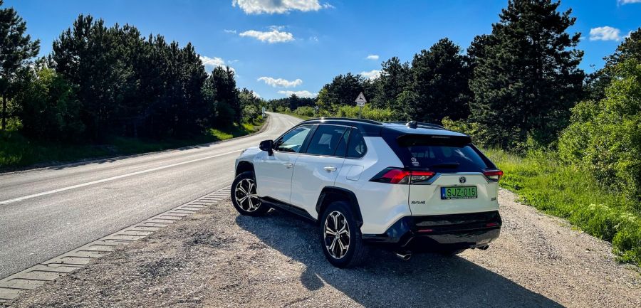 Úgy is venni fogjuk előbb vagy utóbb – Toyota RAV4 Plug-in hybrid - STYLENEWS - Mobility - rav4 2021, rav4 hybrid teszt, rav4 teszt, Toyota RAV4 plug-in hybrd, Toyota RAV4 teszt, Toyota SUV teszt, 