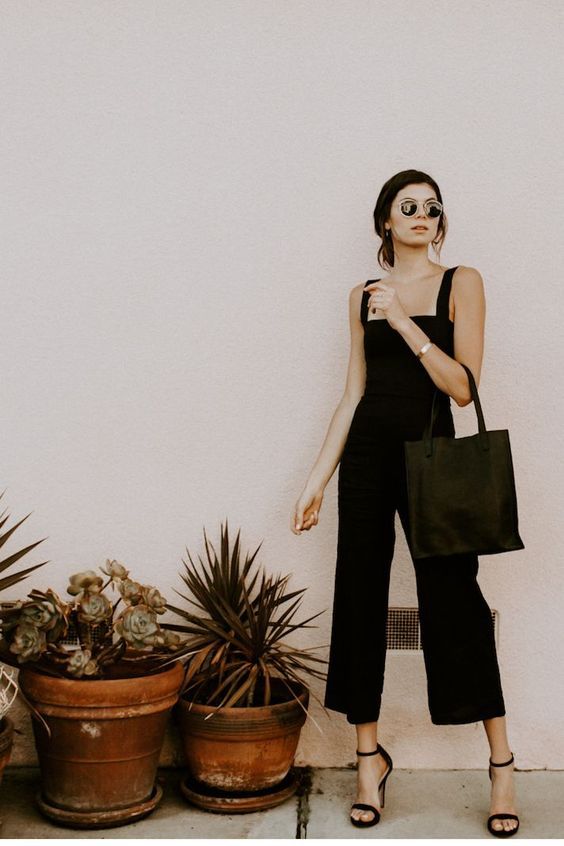 Stílusiskola: fekete outfitek a nyári szezonra - DIVAT&STÍLUS - Stílusiskola - divat, fekete, nyár, outfit, stílus, 