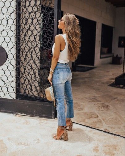 Stílusiskola: nyáron is farmer és fehér felső - DIVAT&STÍLUS - Stílusiskola - divat, farmer, fehér felső, outfit, stílus, 