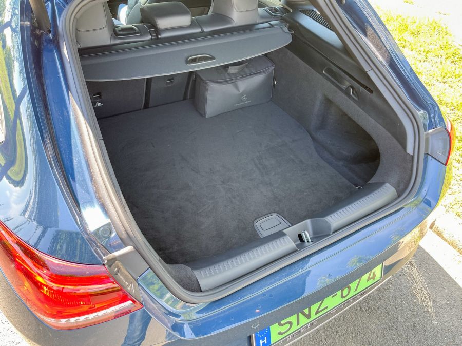 Mint a nagyok – Mercedes-Benz CLA 250e Shooting Brake - STYLENEWS - Mobility - cla shooting brake PHEV teszt, cla shooting brake teszt, cla tesz, cla teszt, mercedes cla, mercedes cla 250e plug-in hybrid teszt, mercedes cla shooting brake teszt, mercedes-benz cla, 