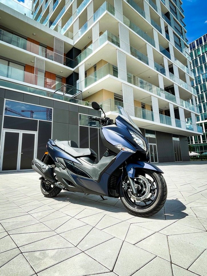 Kényelemre hangolva – Suzuki Burgman 400 ABS - STYLENEWS - Mobility - burgman 400, burgman 400 teszt, Suzuki Burgman 400 ABS teszt, Suzuki robogó teszt, 