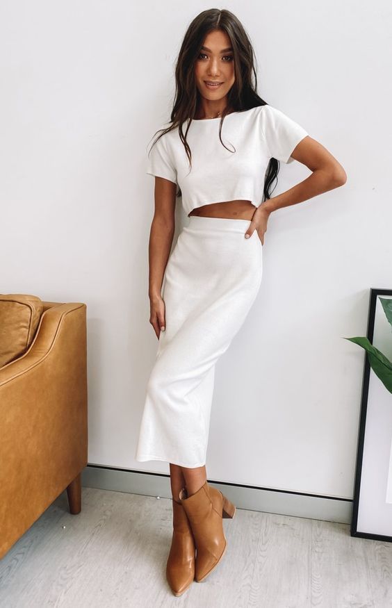 Stílusiskola: a legjobb outfitek fehér szoknyákkal - DIVAT&STÍLUS - Stílusiskola - divat, fehér szoknya, outfit, stílus, szoknya, 