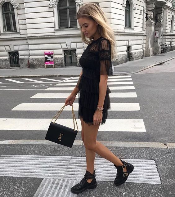 Stílusiskola: így viseld nyáron a kis fekete ruhát - DIVAT&STÍLUS - Stílusiskola - divat, fekete, kis fekete ruha, nyár, outfit, ruha, stílus, 