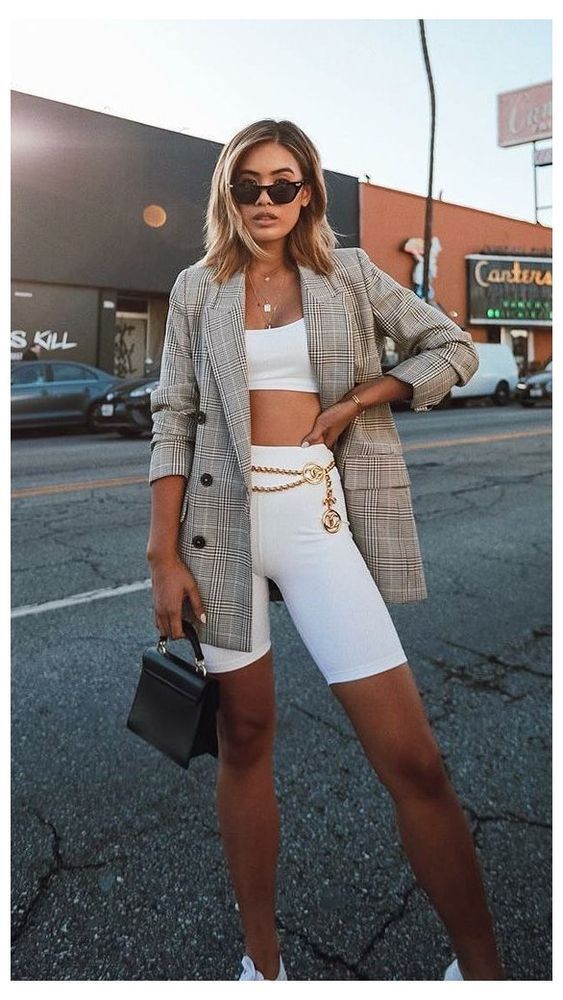 Stílusiskola: így lehetsz csinos és nőies biciklis shortokban - DIVAT&STÍLUS - Stílusiskola - biciklis nadrág, biciklis short, divat, outfit, stílus, 