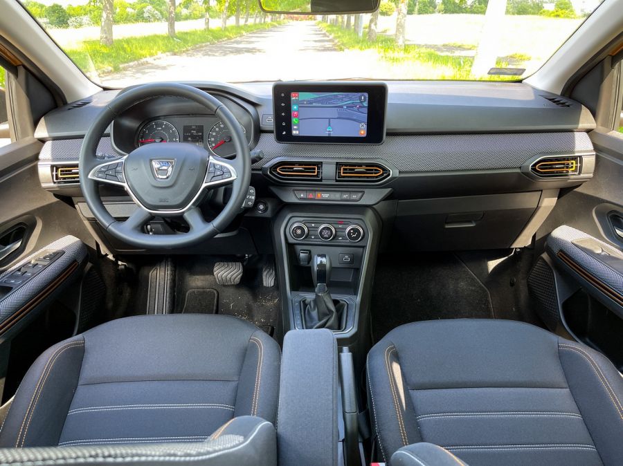 Tényleg ez a low-cost? – Dacia Sandero Stepway Comfort TCe 90 CVT - STYLENEWS - Mobility - dacia sandero, sandero 2021, sandero stepway, sandero stepway 2021, sandero stepway confort rce 90 cvt teszt, sandero stepway teszt, sandero teszt, 