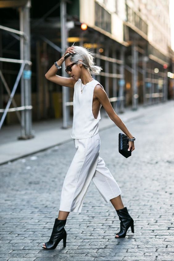 Stílusiskola: a legjobb nyári fekete-fehér outfitek - DIVAT&STÍLUS - Stílusiskola - divat, fehér, fekete, nyár, outfit, stílus, 