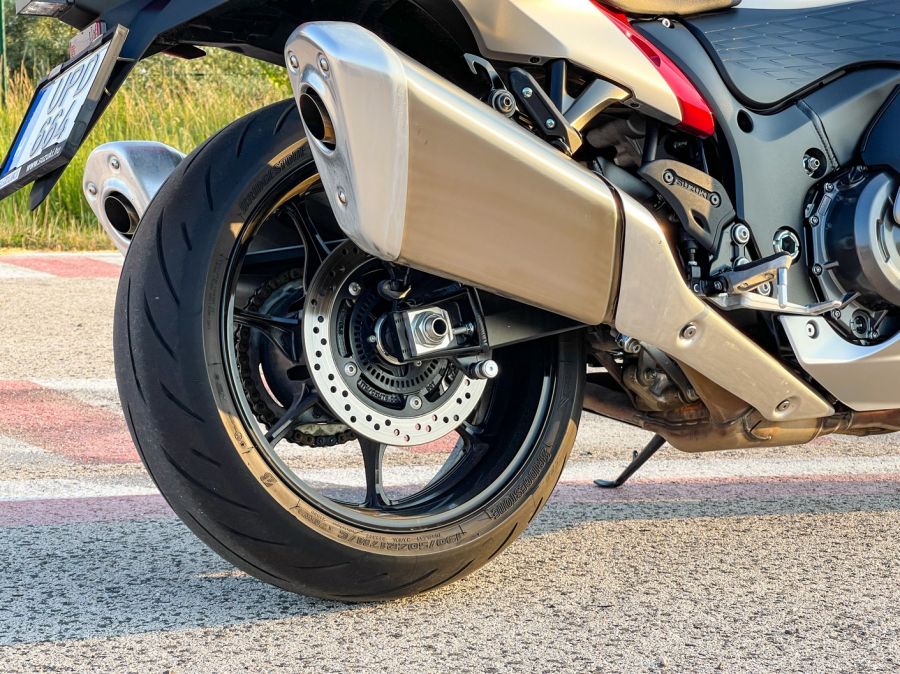 Borotvaéles penge – Suzuki Hayabusa 2021 - STYLENEWS - Mobility - 2021 Suzuki Hayabusa, hayabusa, hayabusa 2021, Suzuki Hayabusa teszt, 