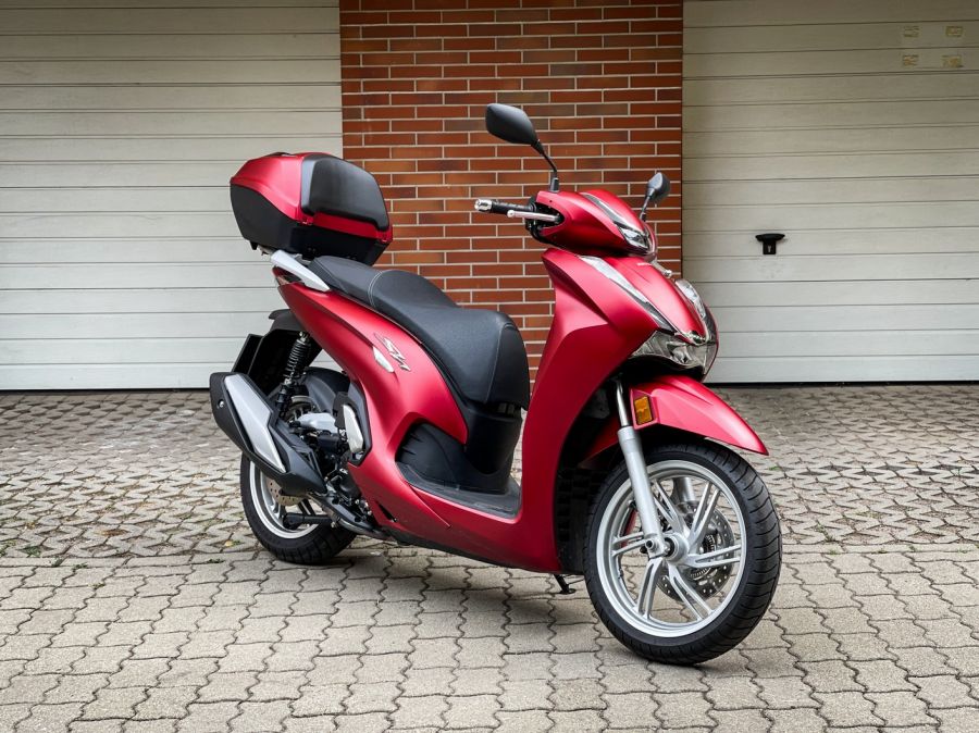 Futárok álma – Honda SH350I - STYLENEWS - Mobility - 2021 Honda SH 350i Teszt, Honda robogó teszt, Honda SH350I teszt, sh 350, sh350i 2021, SH350i teszt, 