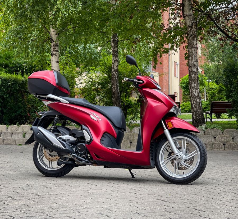 Futárok álma – Honda SH350I - STYLENEWS - Mobility - 2021 Honda SH 350i Teszt, Honda robogó teszt, Honda SH350I teszt, sh 350, sh350i 2021, SH350i teszt, 