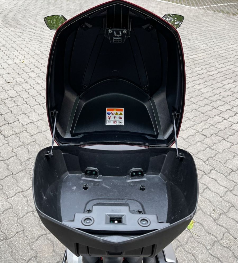 Futárok álma – Honda SH350I - STYLENEWS - Mobility - 2021 Honda SH 350i Teszt, Honda robogó teszt, Honda SH350I teszt, sh 350, sh350i 2021, SH350i teszt, 