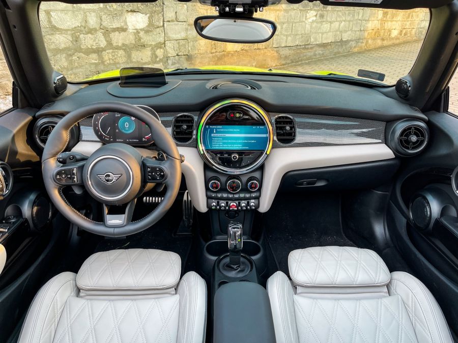 Csak az élvezet végett – Mini JCW Cabrio 2021 - STYLENEWS - Mobility - Mini  2021, Mini Cabrio teszt, Mini JWC Cabrio 2021 teszt, Mini teszt, 