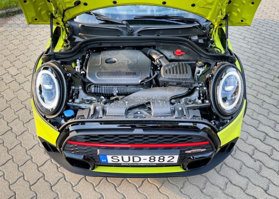 Csak az élvezet végett – Mini JCW Cabrio 2021 - STYLENEWS - Mobility - Mini  2021, Mini Cabrio teszt, Mini JWC Cabrio 2021 teszt, Mini teszt, 