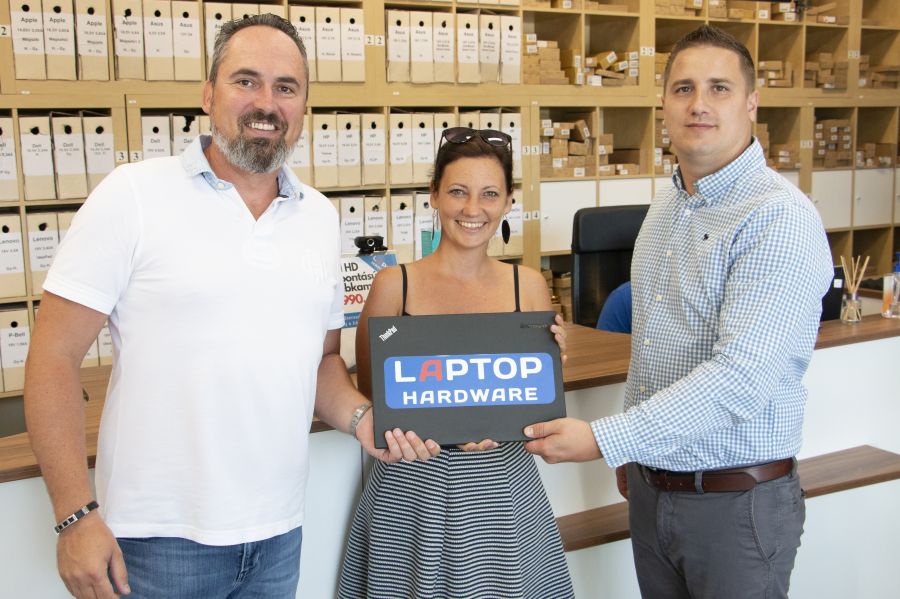 Több mint öt tonna hulladéktól szabadították meg önkéntesek a Tisza árterét - STYLENEWS - Aktuális - krajnyák tamás, laptophardware.hu, pet kupa, 