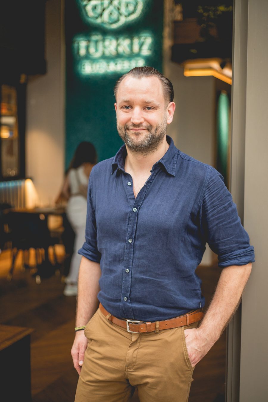 'Látni emberi sorsokat, amelyeknek ilyen módon te is részese lehetsz.' - Beszélgetés Csabányi Attilával, a Türkiz étterem üzletvezetőjével - STYLENEWS - Interjúk - interjú, türkiz étterem, vendéglátás, 