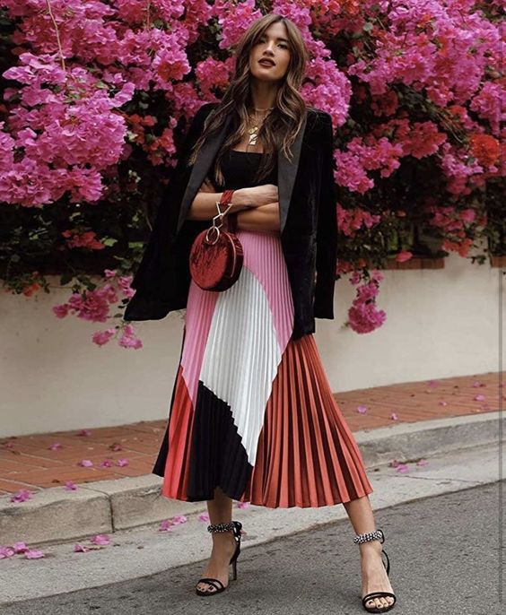 Stílusiskola: így viseld az örök klasszikus pliszírozott szoknyát - DIVAT&STÍLUS - Stílusiskola - divat, nyár, outfit, pliszírozott szoknya, stílus, szoknya, 