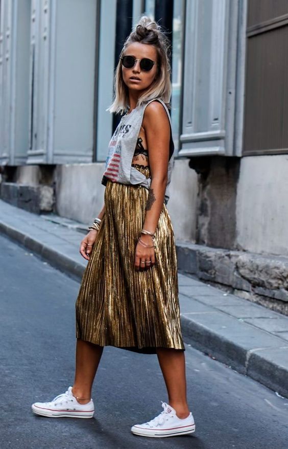 Stílusiskola: így viseld az örök klasszikus pliszírozott szoknyát - DIVAT&STÍLUS - Stílusiskola - 