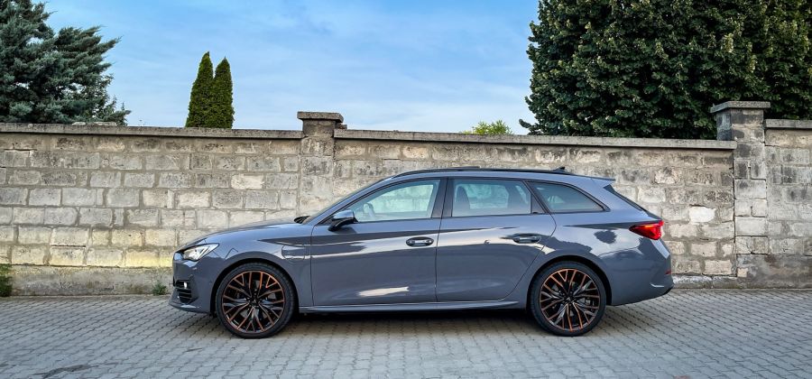 Egy csipet fűszerrel több – Cupra Leon Kombi PHEV - STYLENEWS - Mobility - Cupra Leon kombi PHEV teszt, Cupra PHEV teszt, Cupra teszt, Leon cupra teszt, Leon PHEV teszt, 