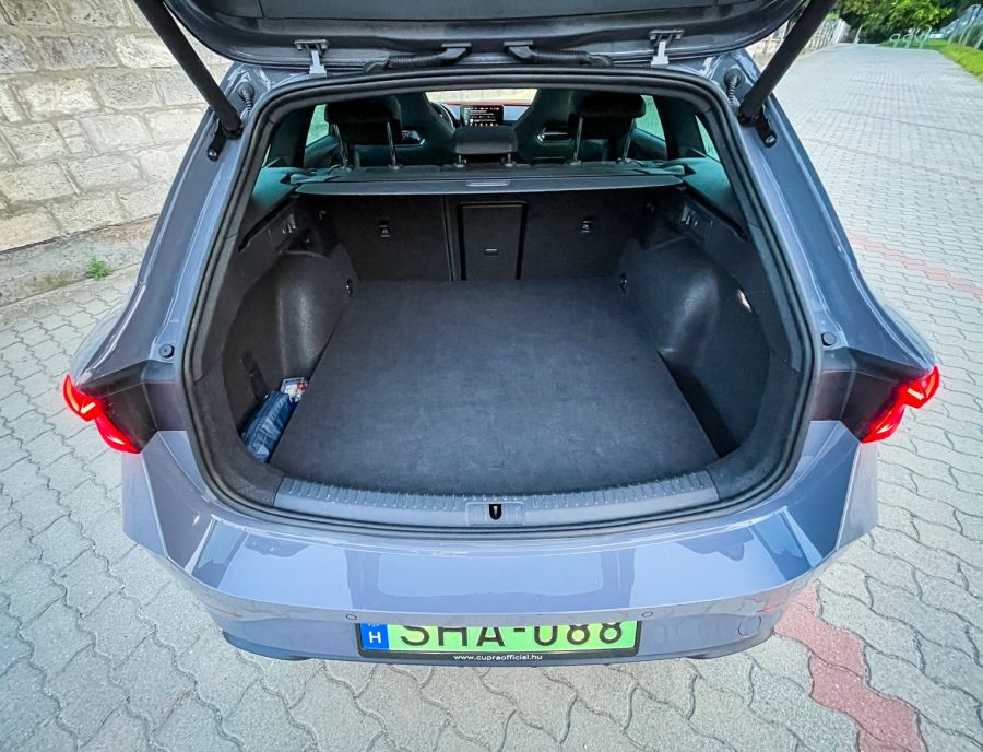 Egy csipet fűszerrel több – Cupra Leon Kombi PHEV - STYLENEWS - Mobility - Cupra Leon kombi PHEV teszt, Cupra PHEV teszt, Cupra teszt, Leon cupra teszt, Leon PHEV teszt, 