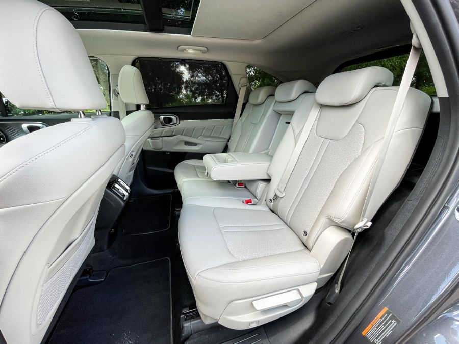 A tömegcikk és a prémium határa – KIA Sorento Plug-in Hybrid - STYLENEWS - Mobility - kia sorento, KIA sorento 2021 PHEV teszt, sorento hybrid, sorento hybrid teszt, sorento kia, sorento plug-in hybrid teszt, 